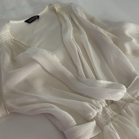 Express sheer beige top - Picture 2 of 4